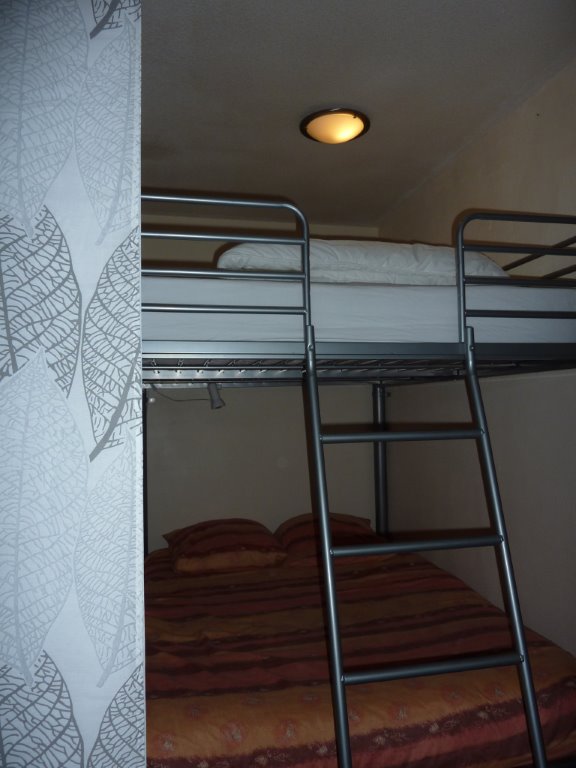 Chambre avec 2 lits en 140